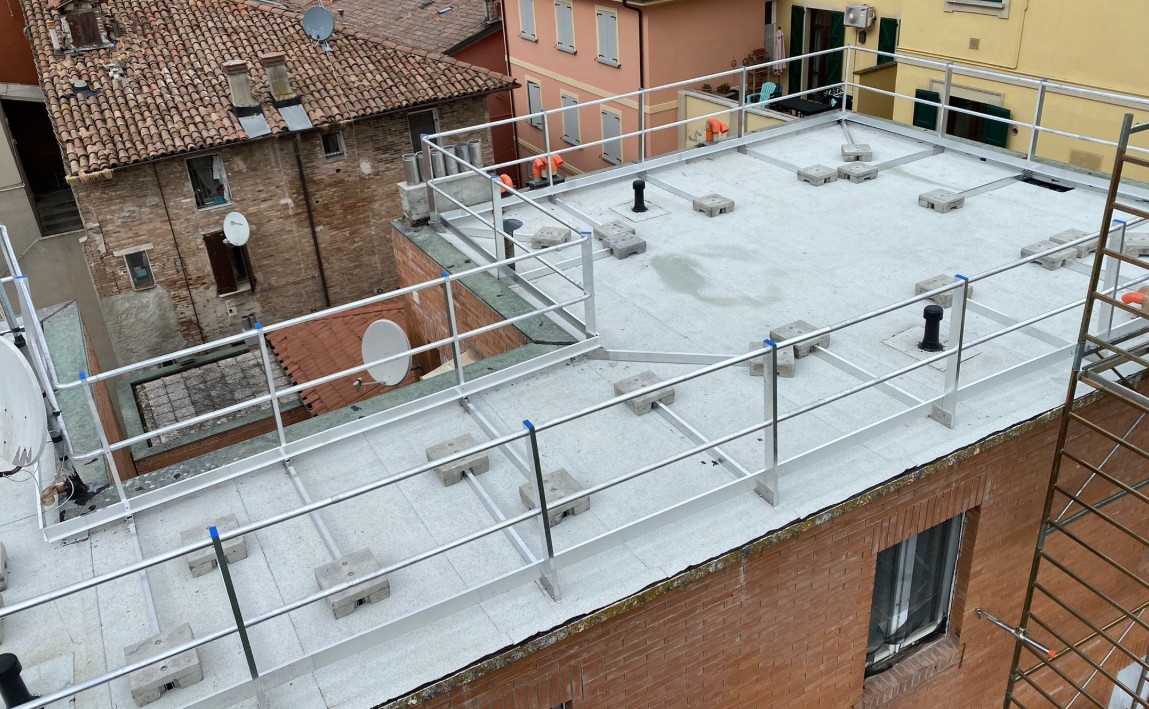emergency way climbing ladder